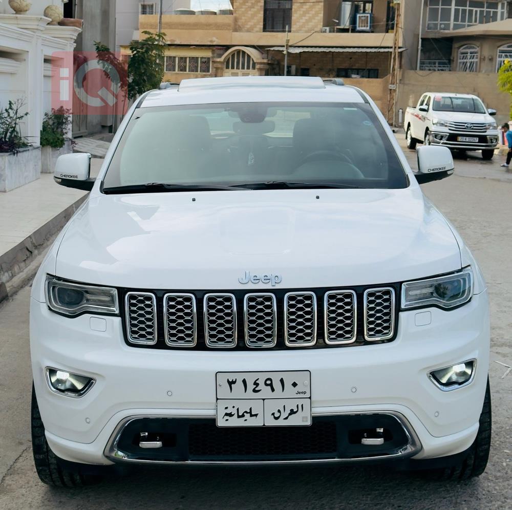 جیپ گراند شیرۆکی